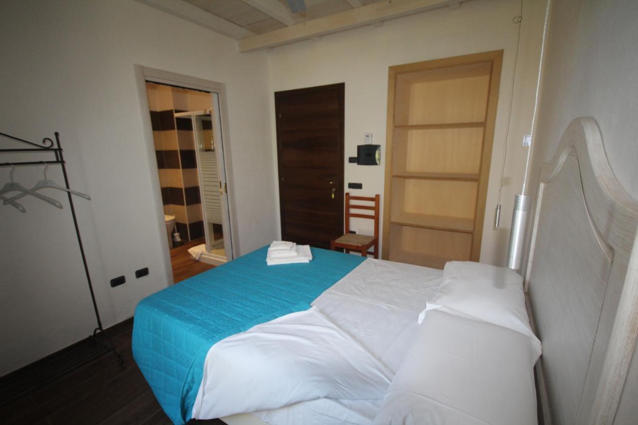 Villa La Conchiglia Rooms Cala Liberotto Exterior foto