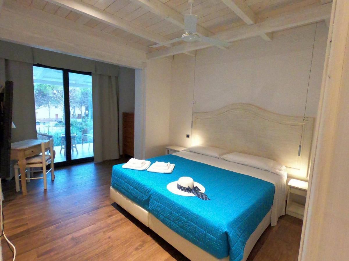 Villa La Conchiglia Rooms Cala Liberotto Exterior foto