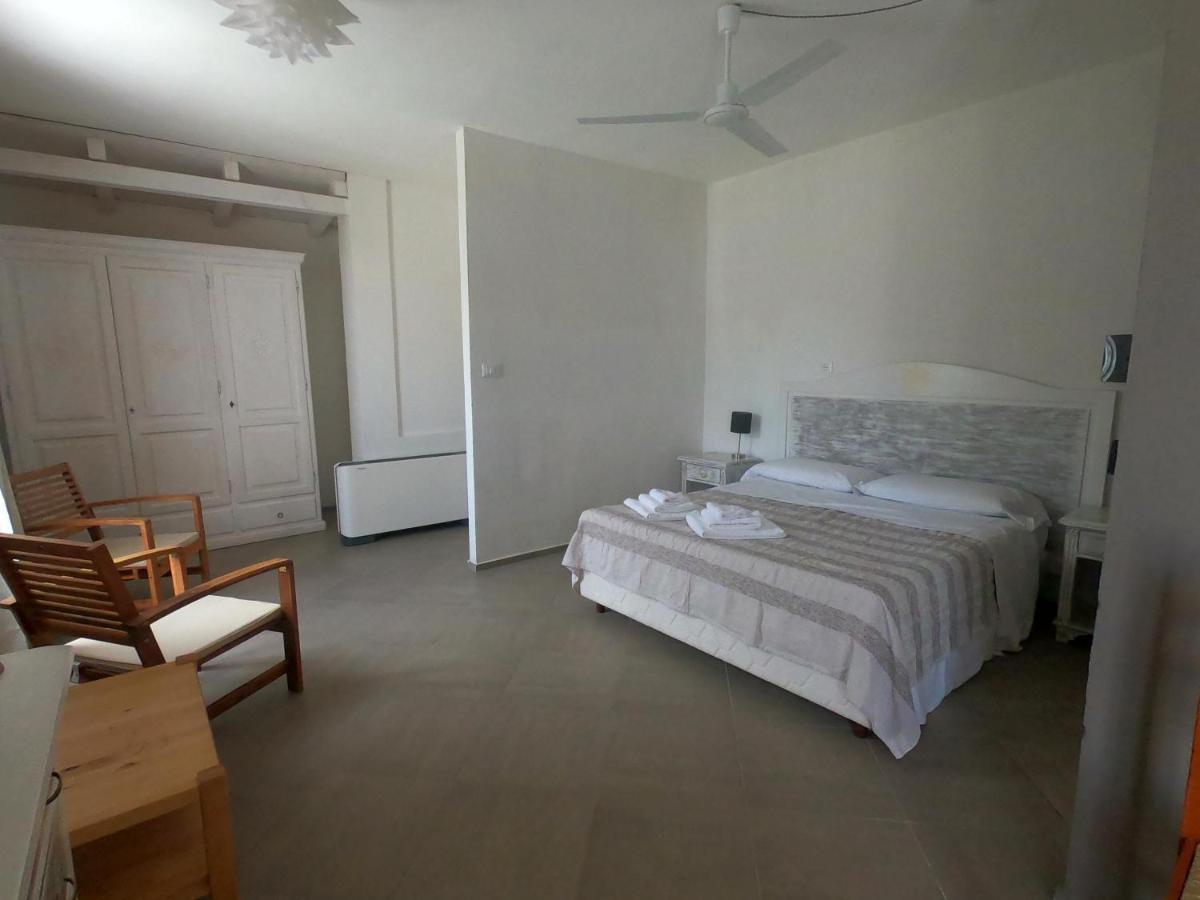 Villa La Conchiglia Rooms Cala Liberotto Exterior foto