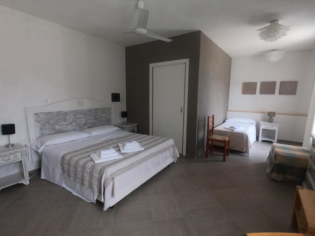Villa La Conchiglia Rooms Cala Liberotto Exterior foto