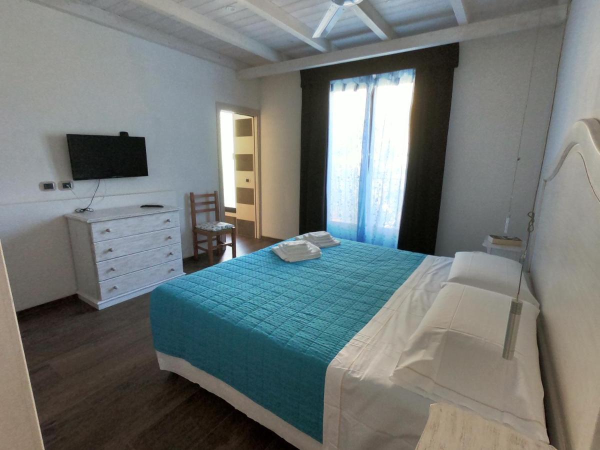 Villa La Conchiglia Rooms Cala Liberotto Exterior foto