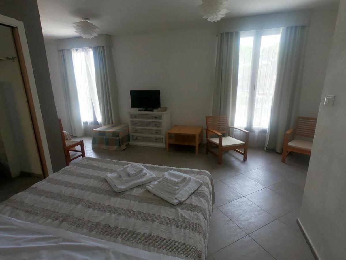 Villa La Conchiglia Rooms Cala Liberotto Exterior foto