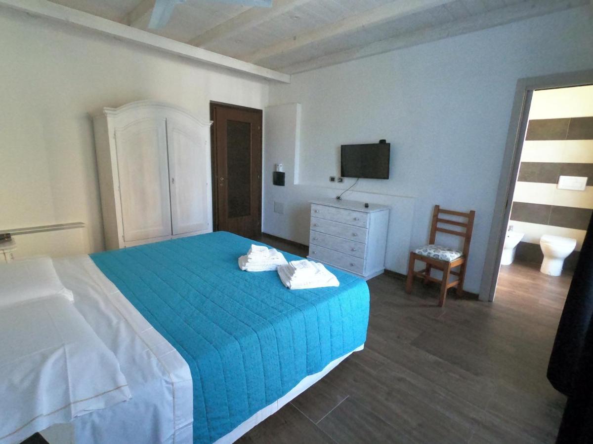 Villa La Conchiglia Rooms Cala Liberotto Exterior foto