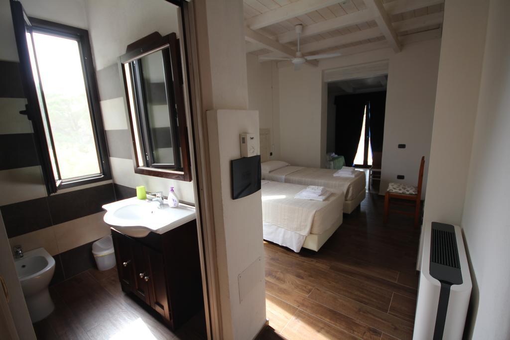 Villa La Conchiglia Rooms Cala Liberotto Exterior foto