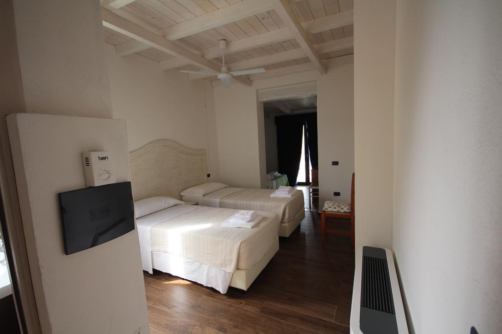 Villa La Conchiglia Rooms Cala Liberotto Exterior foto