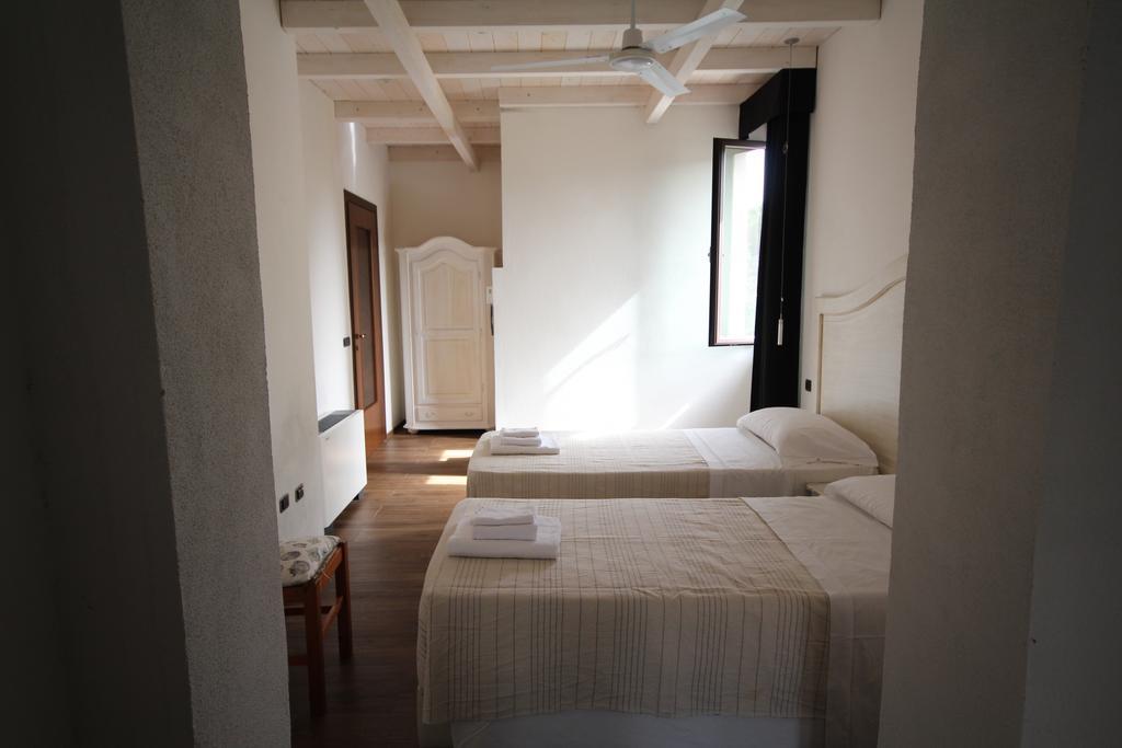 Villa La Conchiglia Rooms Cala Liberotto Exterior foto